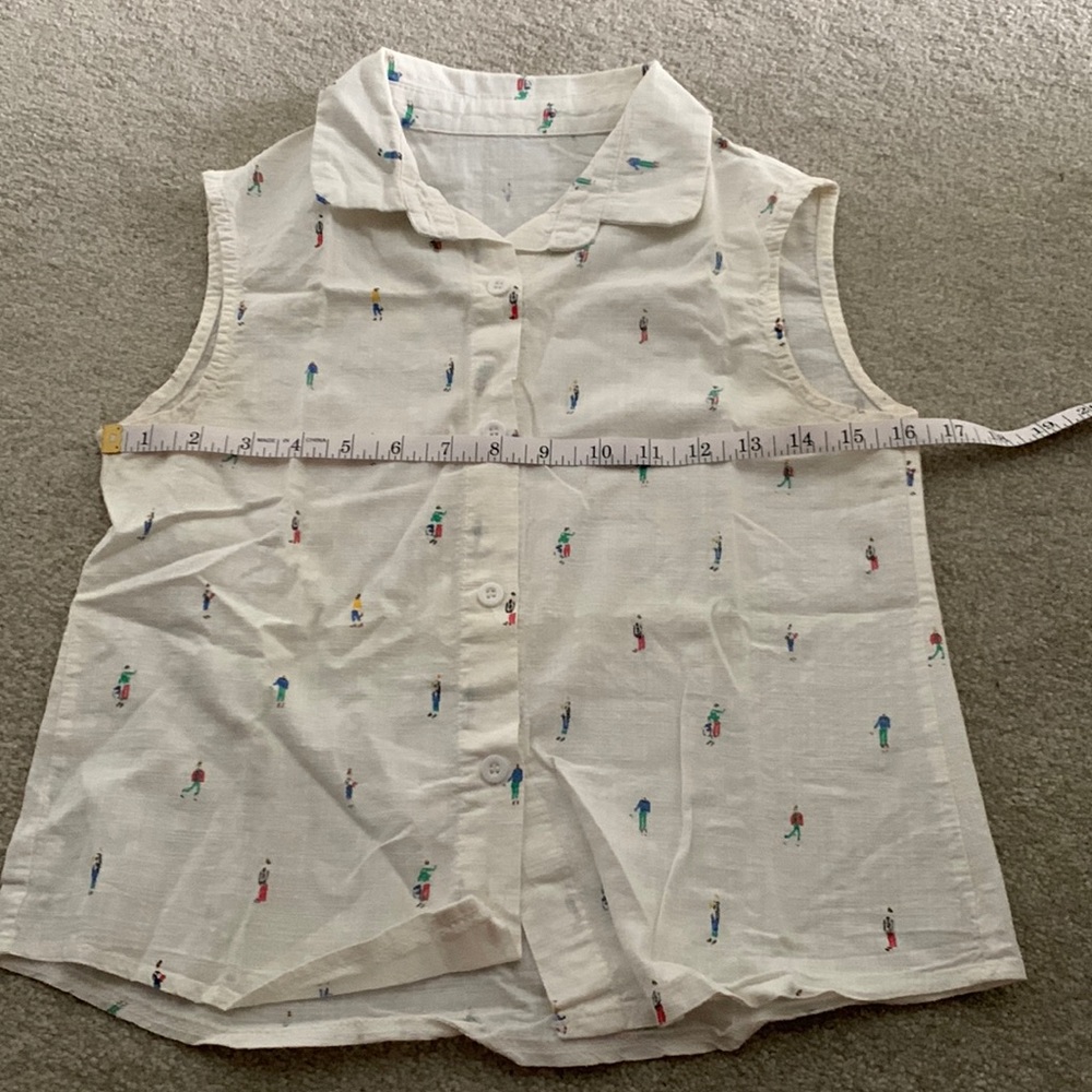 Sleeveless blouse